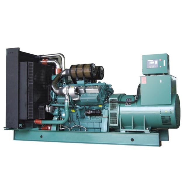 �������������12������������ӵط�ʽ��ֱ������ѹ��Ӱ��